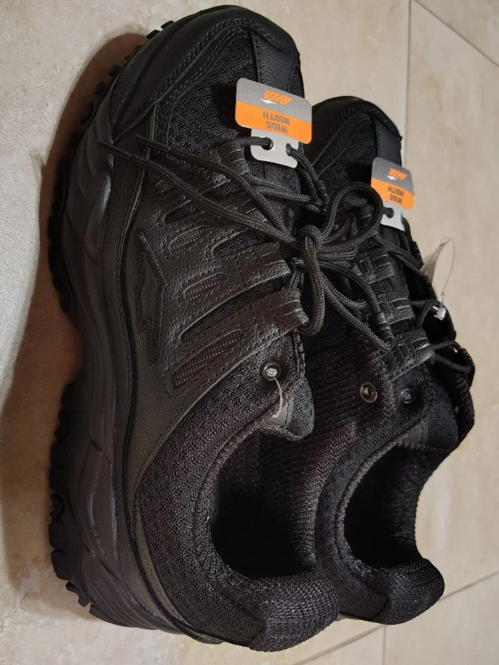 Brand new Avia women’s Wide Width Black Athletic Sneakers Size 11W